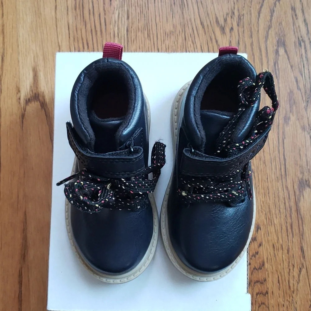 NIB Kids Toy Boot Black Carter's Size 5 Toddler
